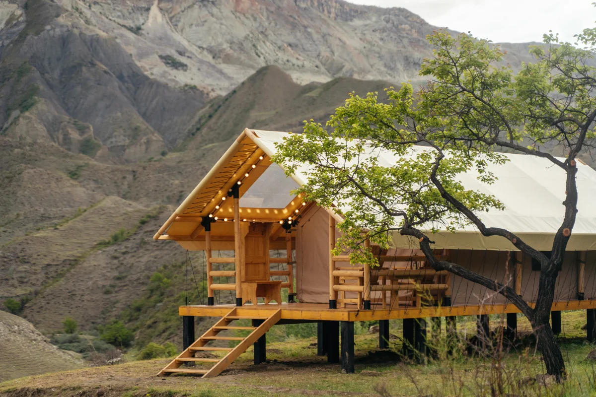 Safari šator za glamping smeštaj Wildhomes